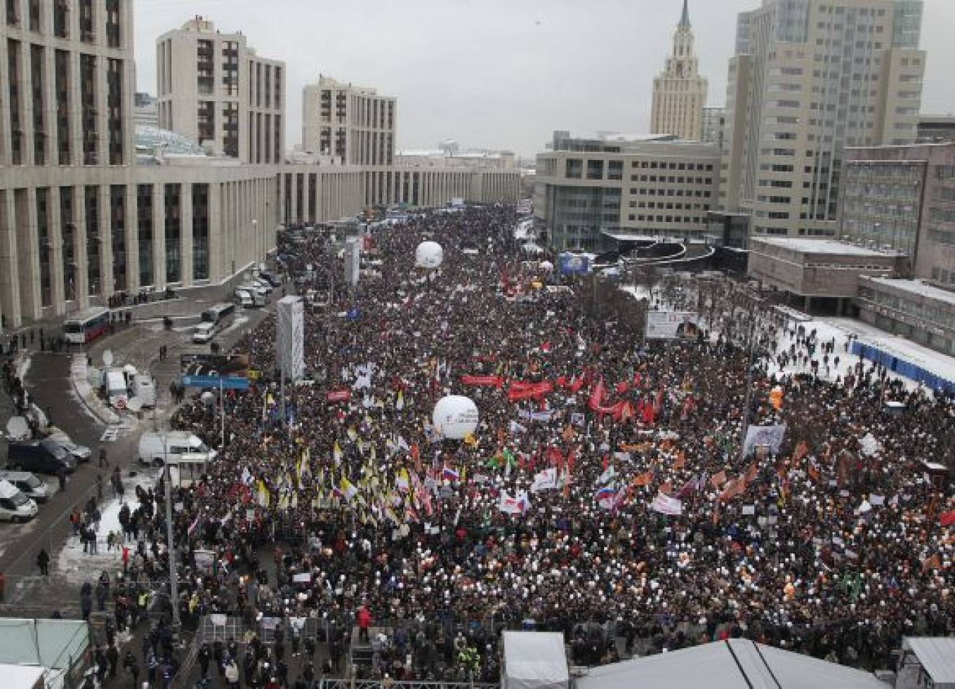 Kremlin Silent On New Massive Protest