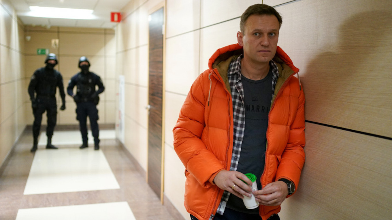 Siberian Doctors Falsified Navalny’s Poisoning Report – Investigation