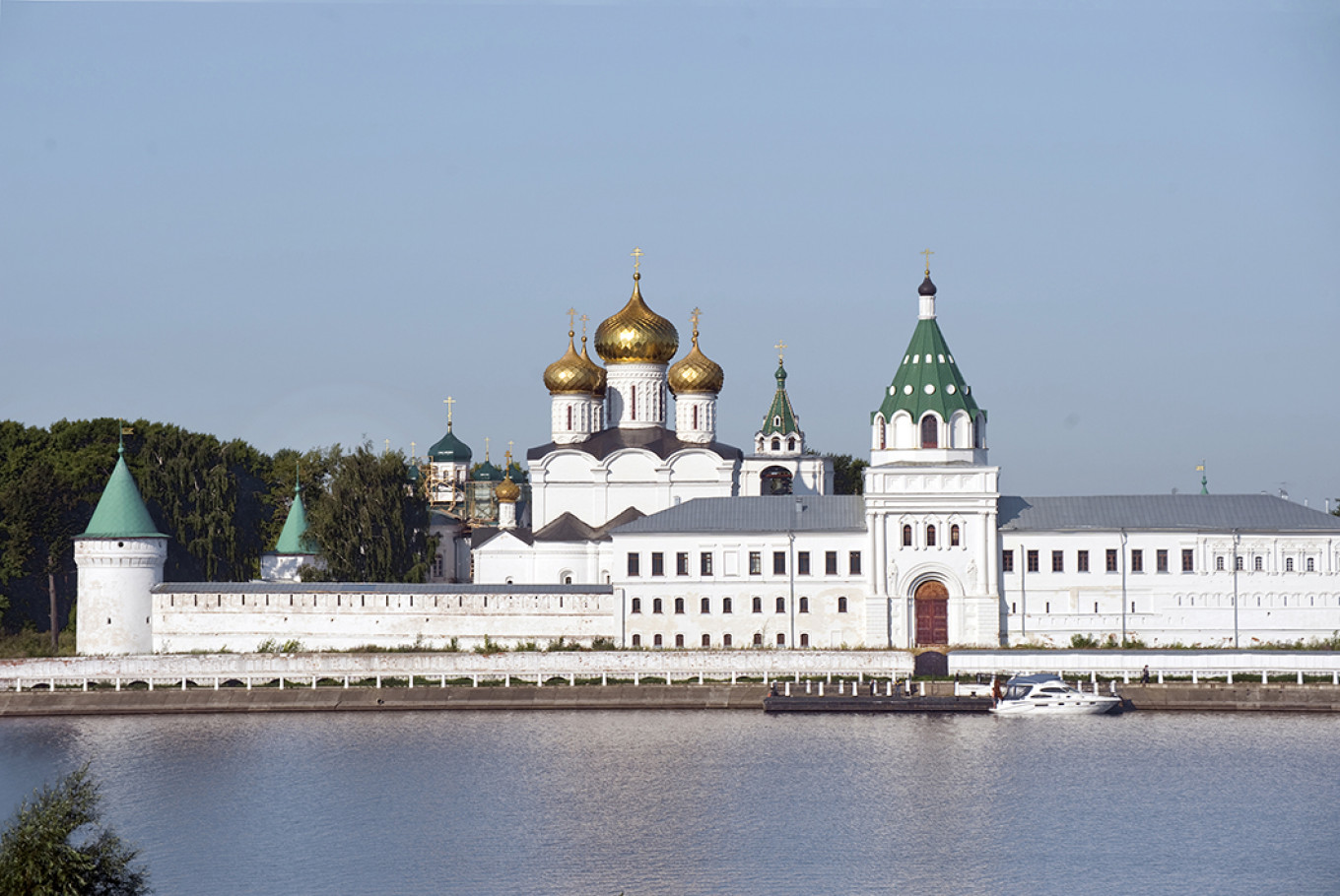 Trinity-Ipatiev Monastery across Kostroma River, Aug. 2017. WC Brumfield/Duke University Press