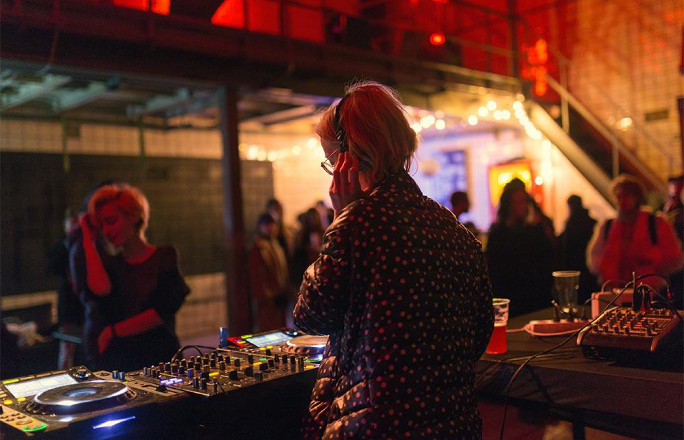 Get a Buzz On at Moscow's Electronic Music Scene