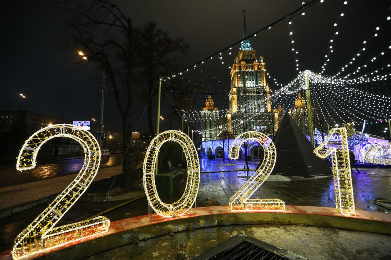 Moscow Prepares For Pandemic New Years The Moscow Times 5494