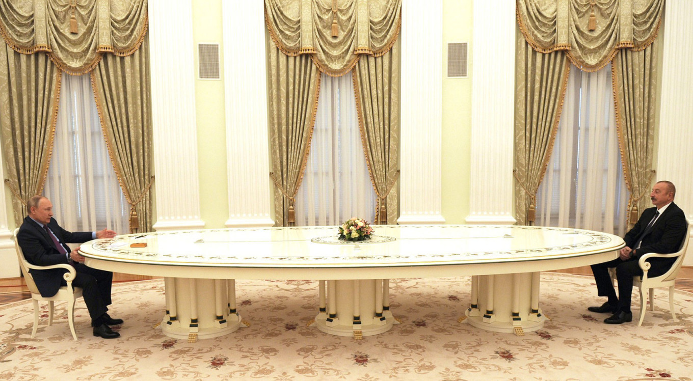 
					Talks between Vladimir Putin and Azerbaijani President Ilham Aliyev.					 					kremlin.ru				