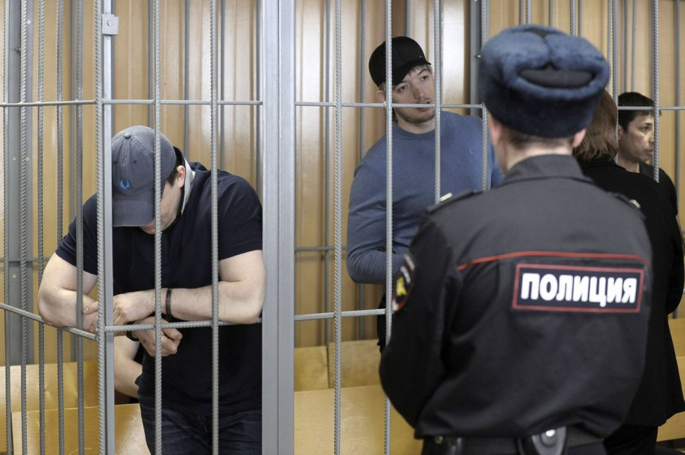 Russian Lawmakers Pass Bill to Punish Organized Crime Bosses - The