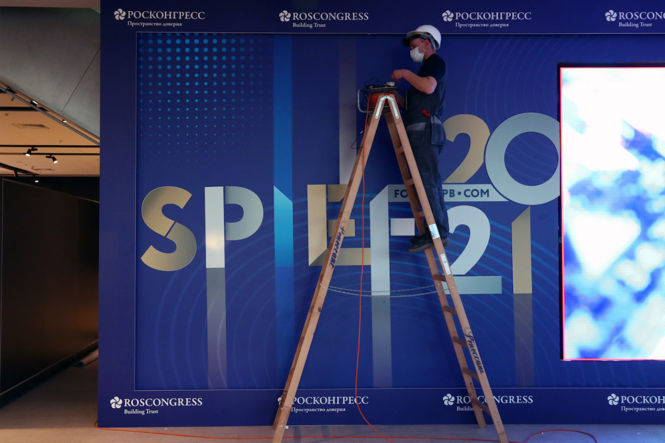 Russia Pushes SPIEF as World's 'Largest Post-Pandemic Meeting' - The Moscow  Times