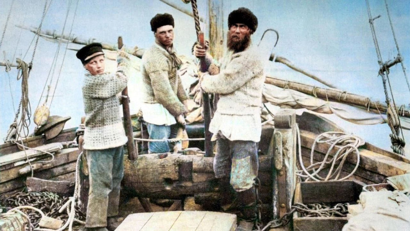 
					Fishermen (colorized photo from the early 20th century)					 					Wikicommons				