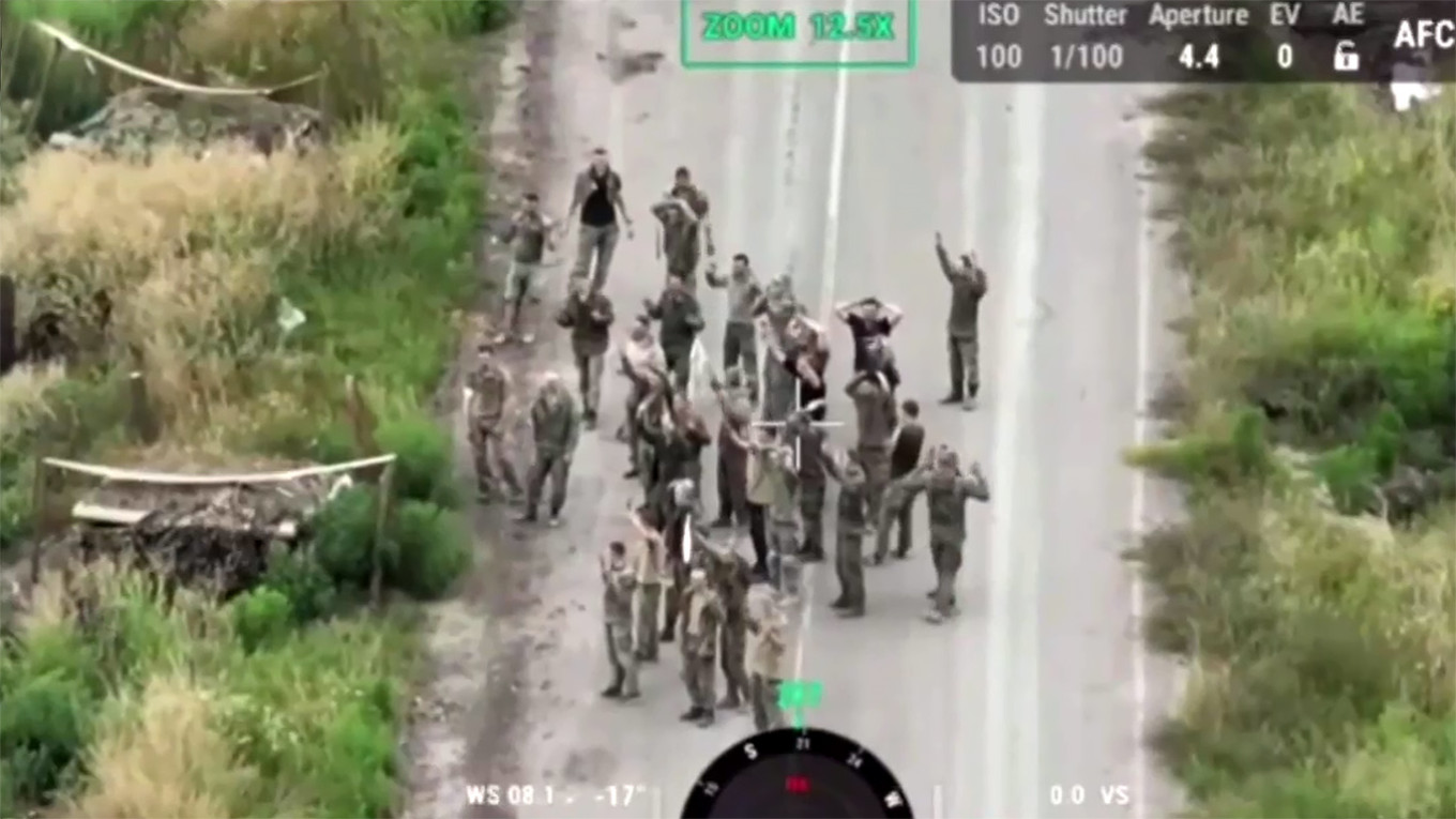 
					Russian military surrenders at the Sudzha checkpoint.					 					Video grab				