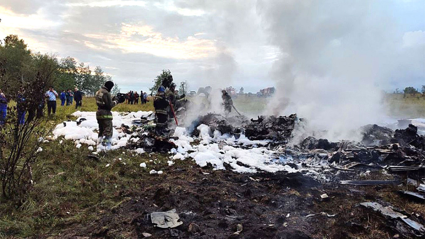 
					Wreckage at the crash site of the Embraer Legacy jet.					 					 Russian Investigative Committee				