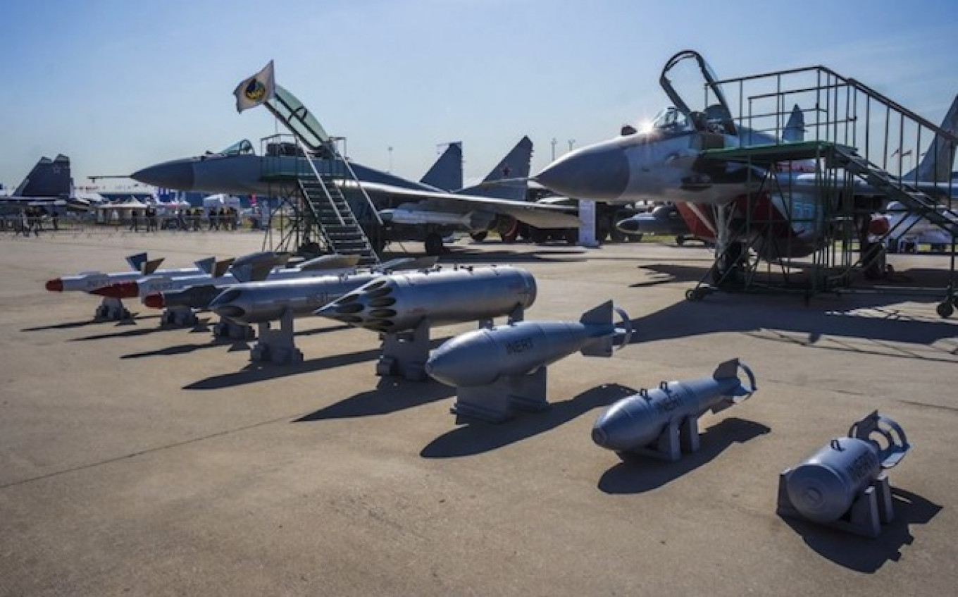 Top Deals and Announcements From MAKS 2015 Air Show