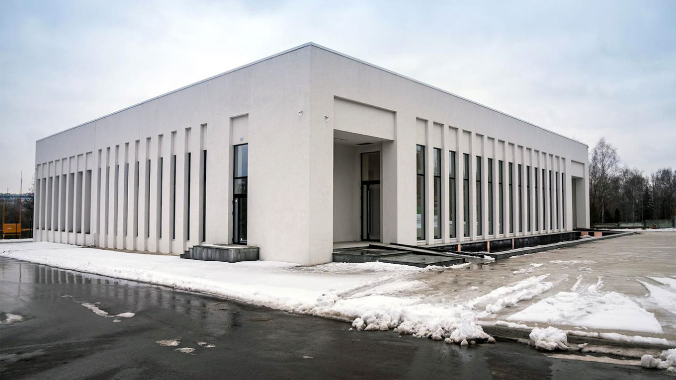 
					The crematorium in Voronezh.					 					Oleg Kharseev / Kommersant				