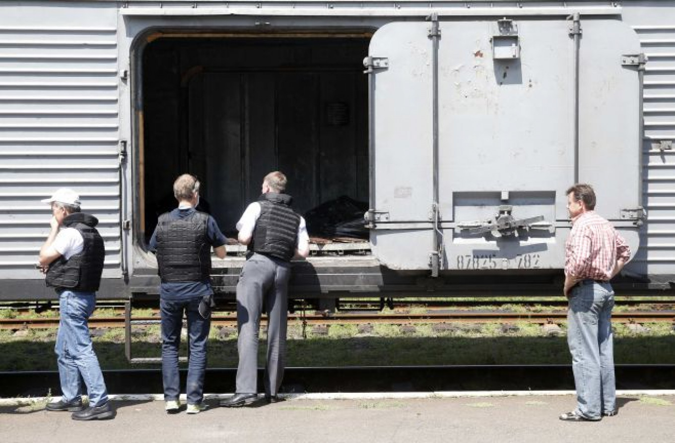 Ukraine Crash Corpses Loaded Into Refrigerated Wagons