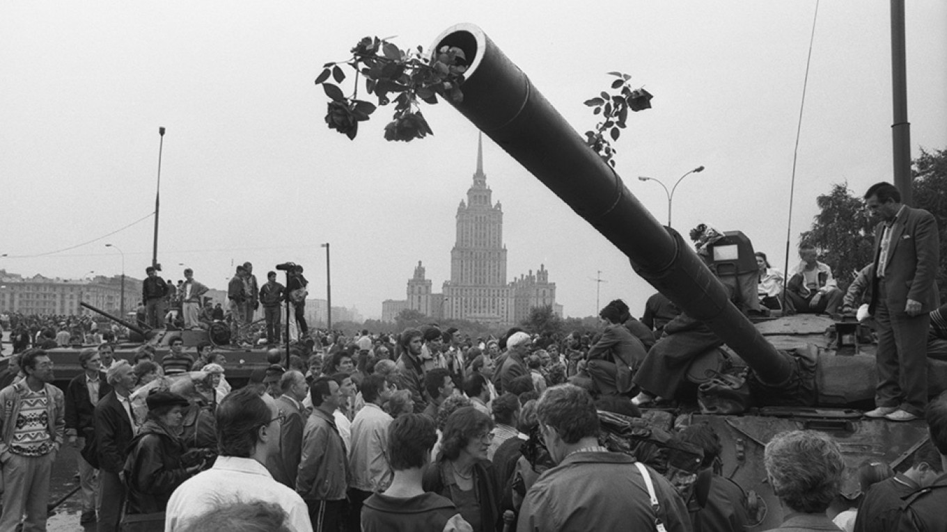 On This Day in 1991 a Coup Was Attempted in Moscow - The Moscow Times