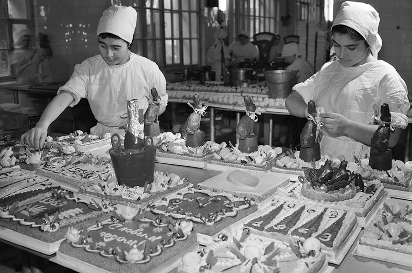 
					 Bolshevik confectionery factory (Moscow, 1960s).					 					Wikimedia Commons				