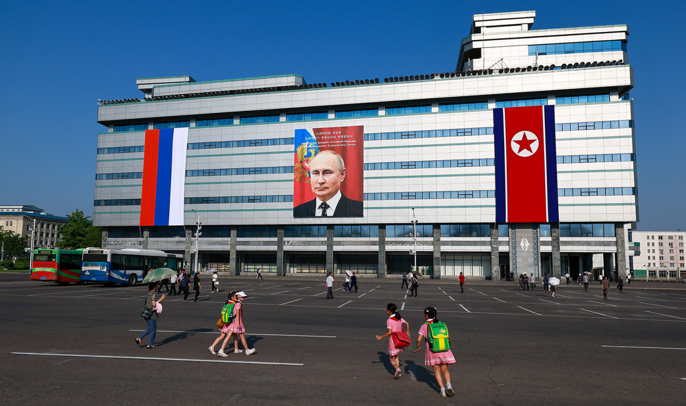 In Photos: North Korea Rolls Out the Red Carpet for Vladimir Putin