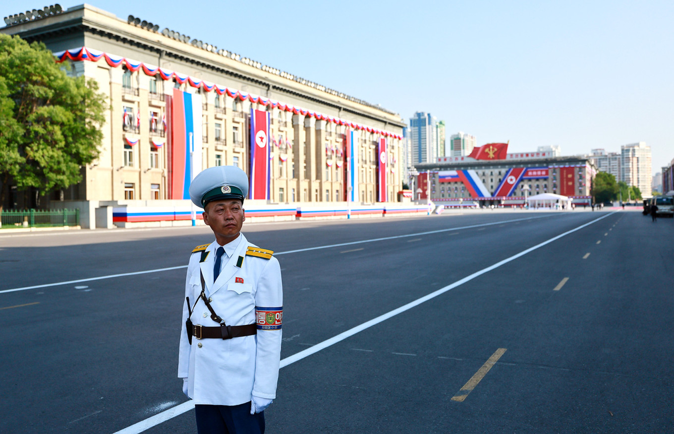 In Photos: North Korea Rolls Out the Red Carpet for Vladimir Putin