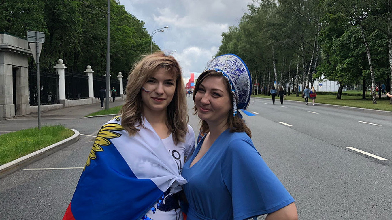 
					Anastasia and Svetlana					 					Anton Muratov / MT				