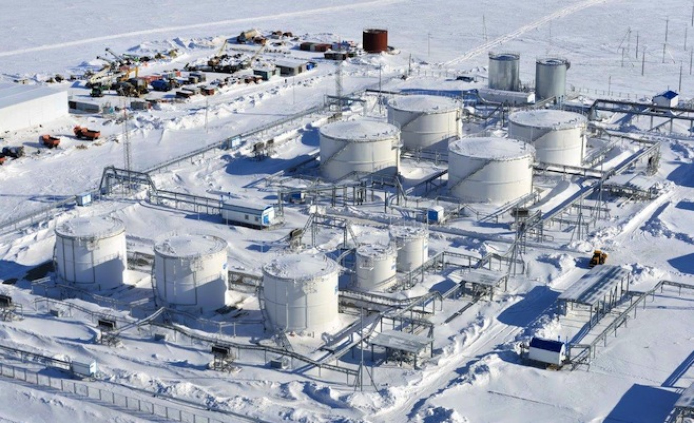 Russia's Novatek Looks to Raise $5 Billion From Export Agencies for ...