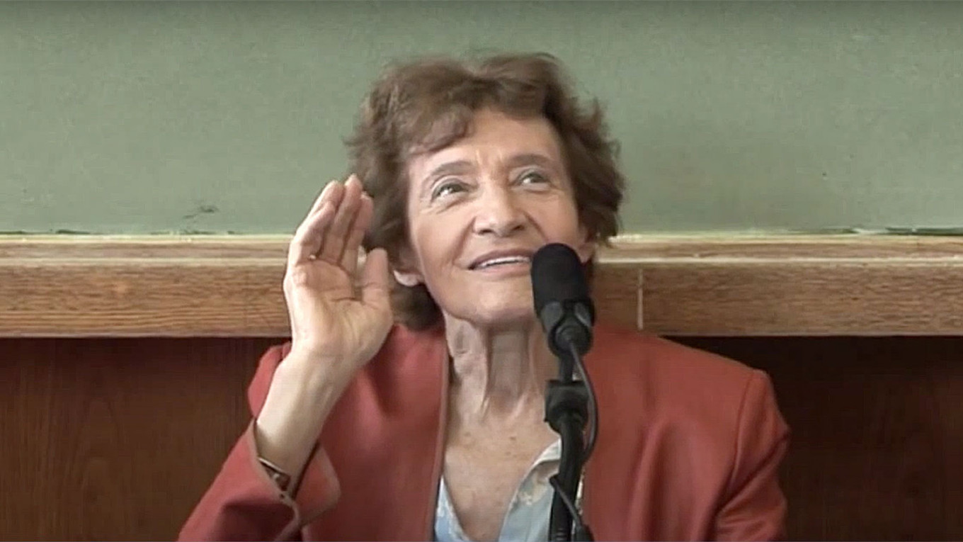 80 gadu vecumā mirusi dokumentālo filmu režisore Marina Goldovskaja