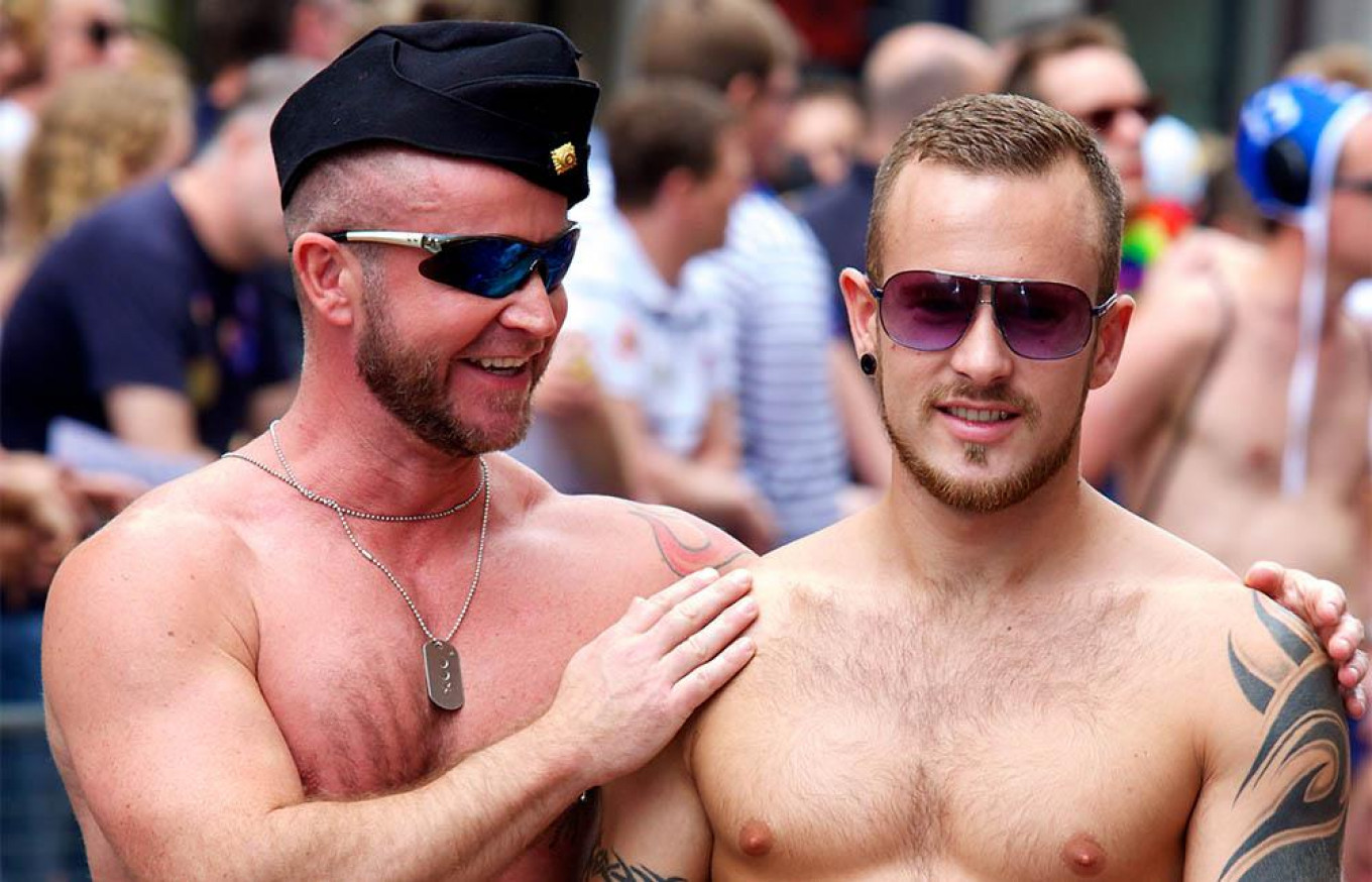 Four Out Of Five Russians Find Gay Sex Reprehensible Poll