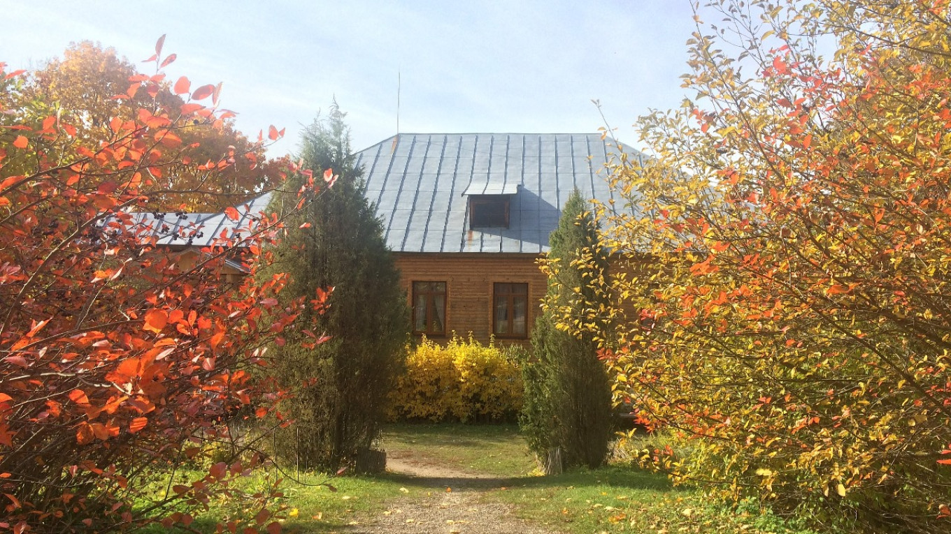 
					Bolotov's estate in the village of Dvoryaninovo near Tula.					 					Courtesy of authors				