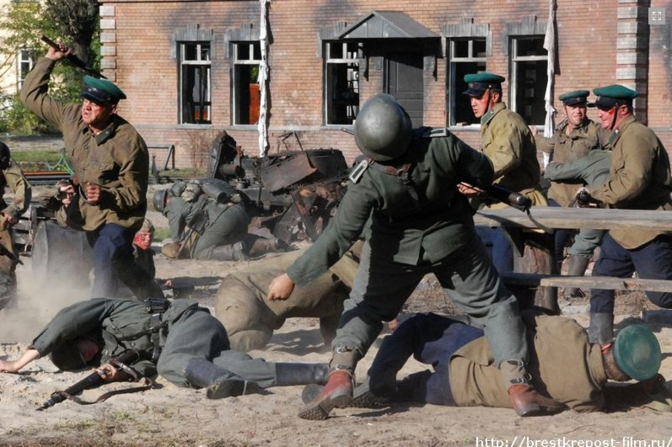 
					'Brest Fortress' (2010) avoids heavy-handed ideological and political motifs in order to focus on the action.					 					CENTRAL PARTNERSHIP / BELARUSFILM				