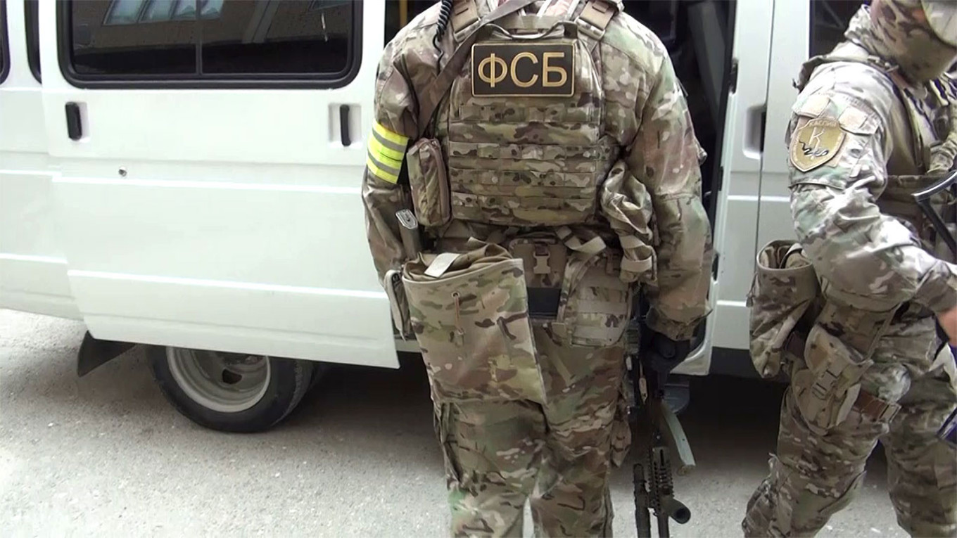 
					FSB officers.					 					nac.gov.ru				