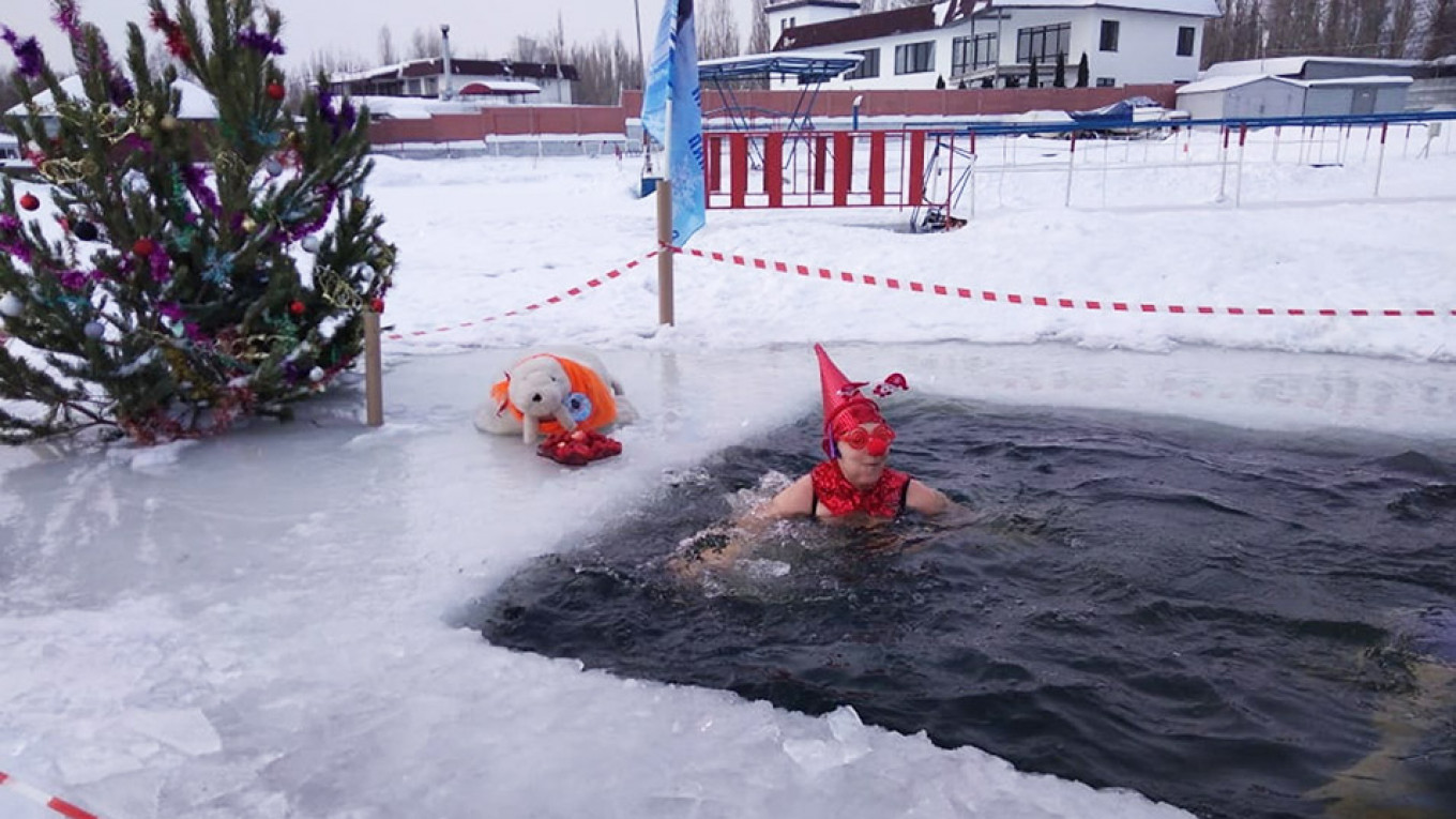 Swim Season Opens in December - The Moscow Times