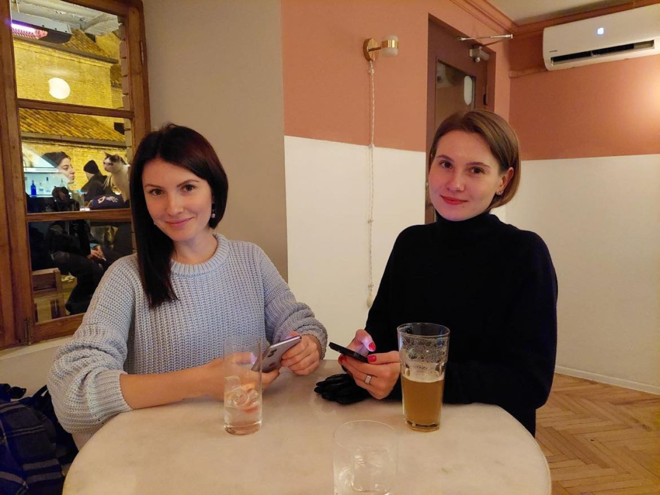 
					Bumaga's Tatiana Ivanova (R) and Valeria Kirsanova (L)					 									