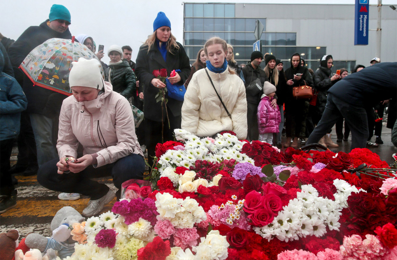 
					A makeshift memorial in memory of those who died at Crocus City Hall.					 					Vasily Kuzmichenok / Moskva News Agency				