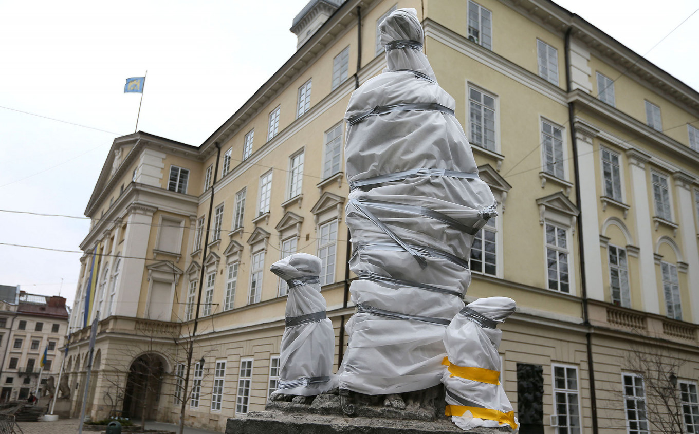 
					The western Ukrainian city of Lviv has prepared for a possible bombing.					 					Yevhenii Kravs / UNIAN				