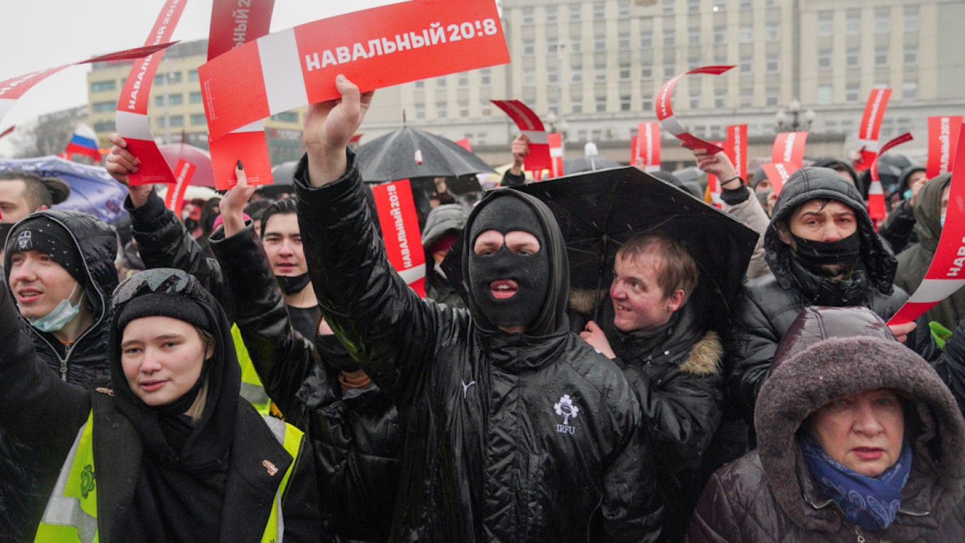 В каком году были митинги навального. Митинг за Навального в Москве 2021. Митинг в поддержку Навального. Свободная Россия митинги. Протестное движение в России.
