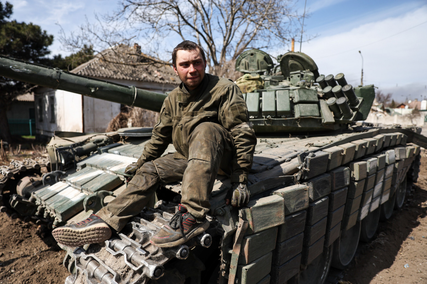 
					A Russian serviceman in Luhansk region, Ukraine.					 					Sergei Bobylev / TASS				