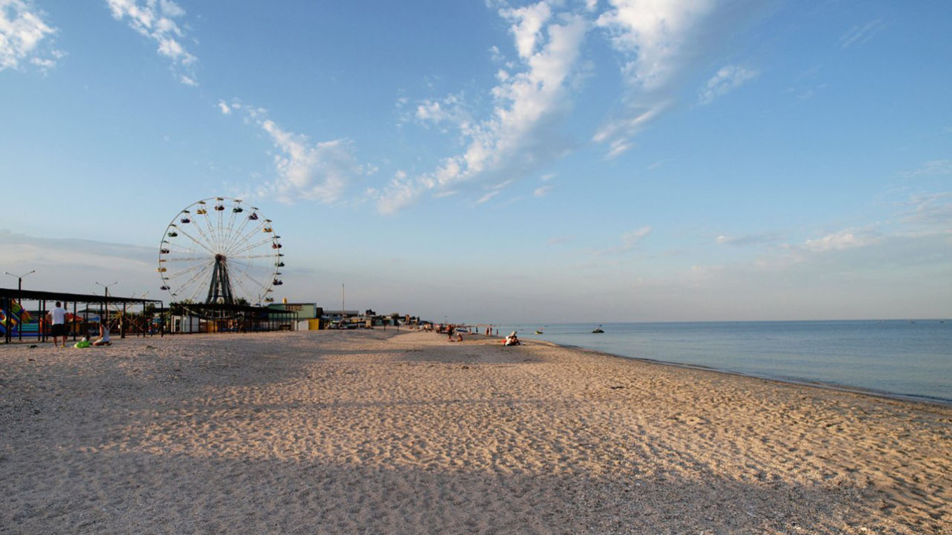 The beach in Kyrylivka. kirillovka.ks.ua