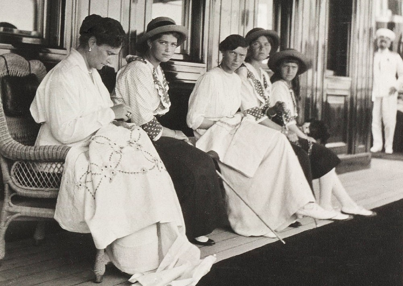 
					Empress Alexandra Feodorovna with her daughters at needlework.					 					Wikimedia Commons				