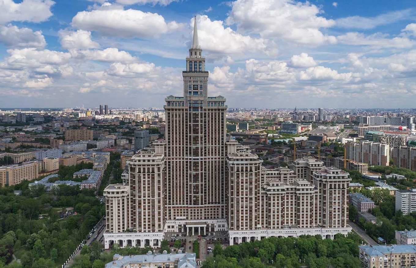 Moscow's Controversial, Unforgettable 'Luzhkov-Style' Architecture