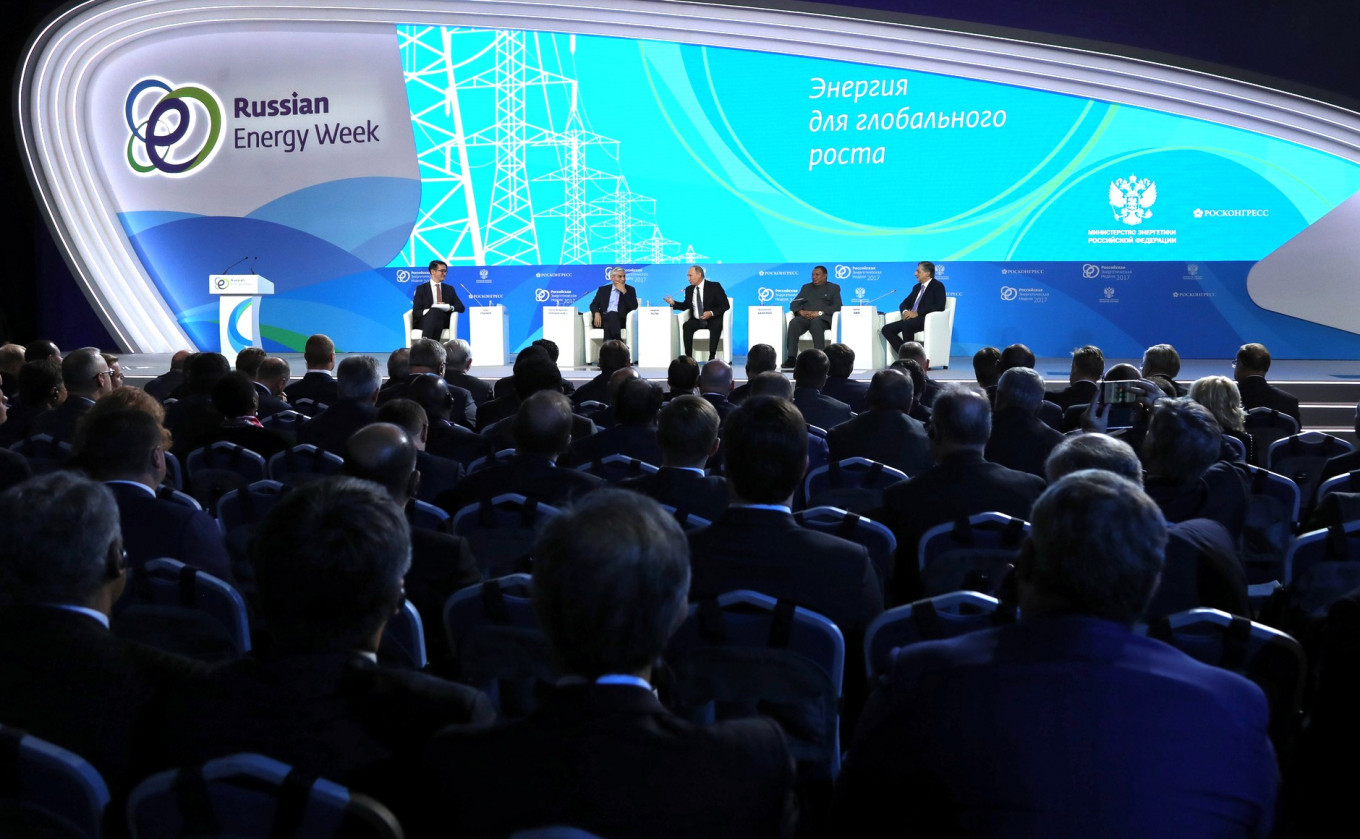 Kutipan terbaik dari Putin di Forum Pekan Energi Rusia