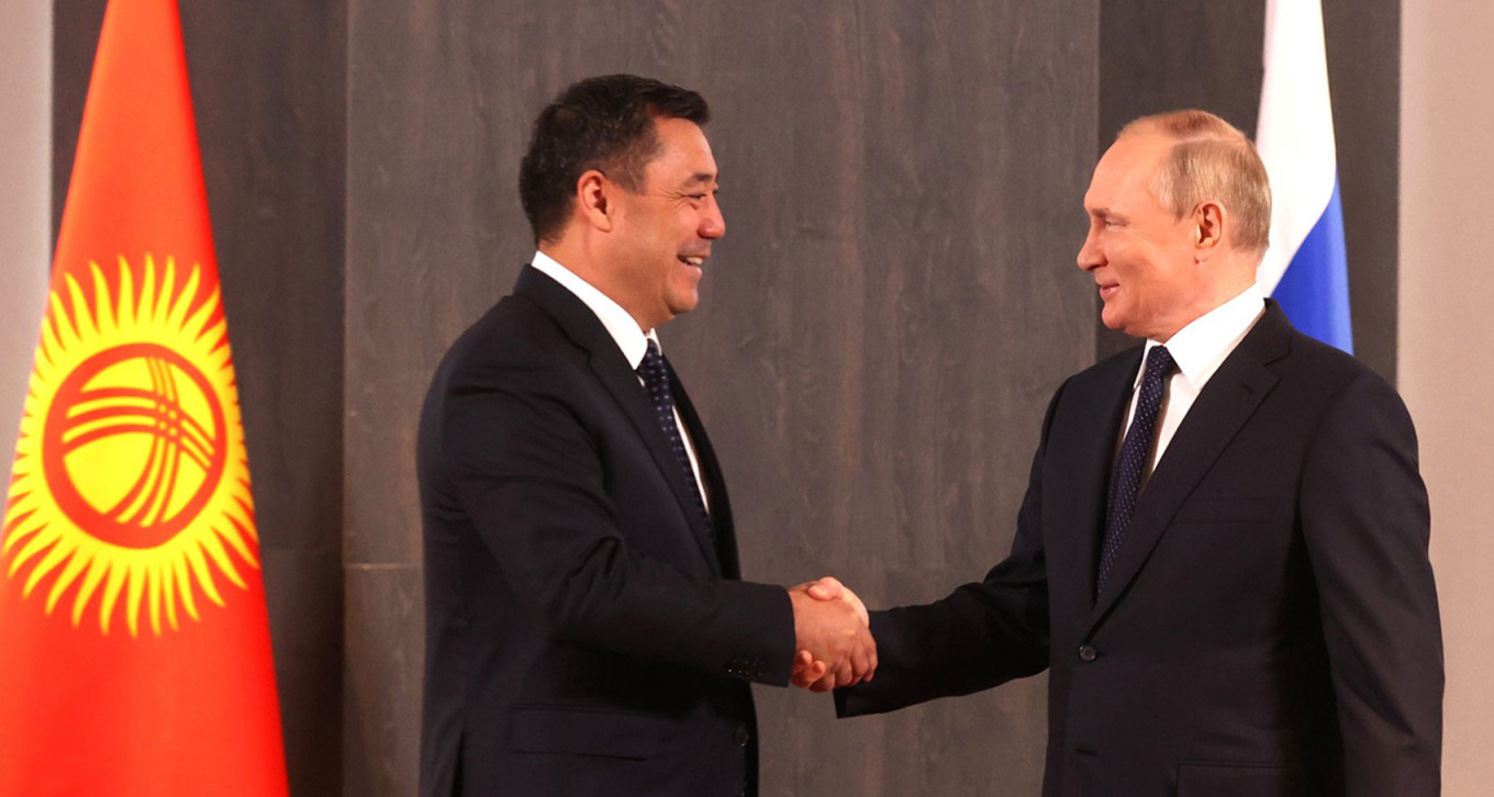 Kyrgyz President Sadyr Japarov and Vladimir Putin at the SCO Summit.           TASS / kremlin.ru