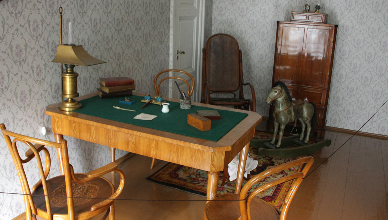  The interior of the Dostoevsky Museum in St. Petersburg. Davide Mauro (CC BY-SA 4.0) 