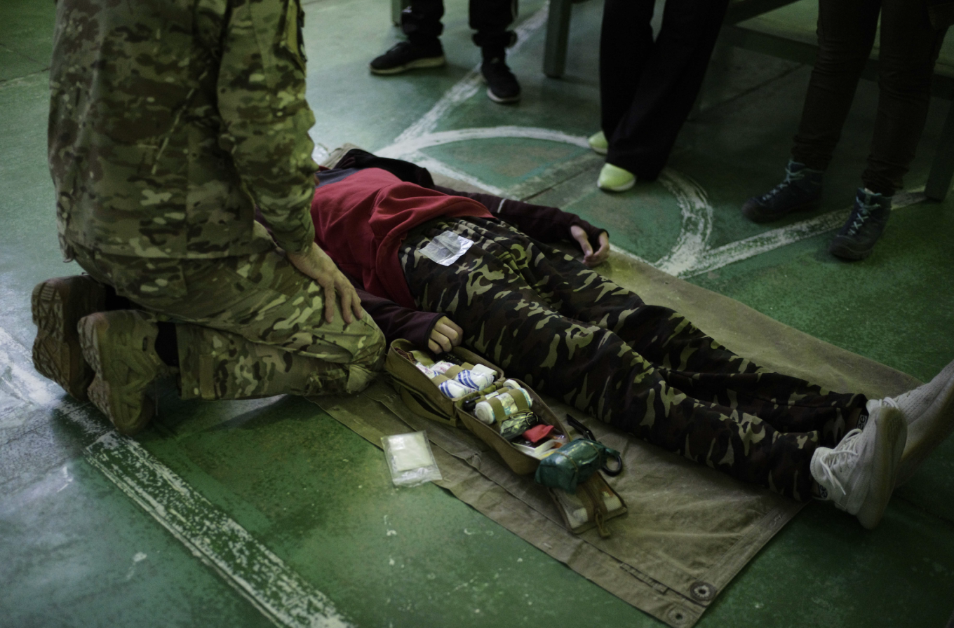 
					A VOMA first aid training. Participants' faces have been concealed due to concerns about being identified by the Azerbaijani authorities. 					 					Tom J. Bennett				