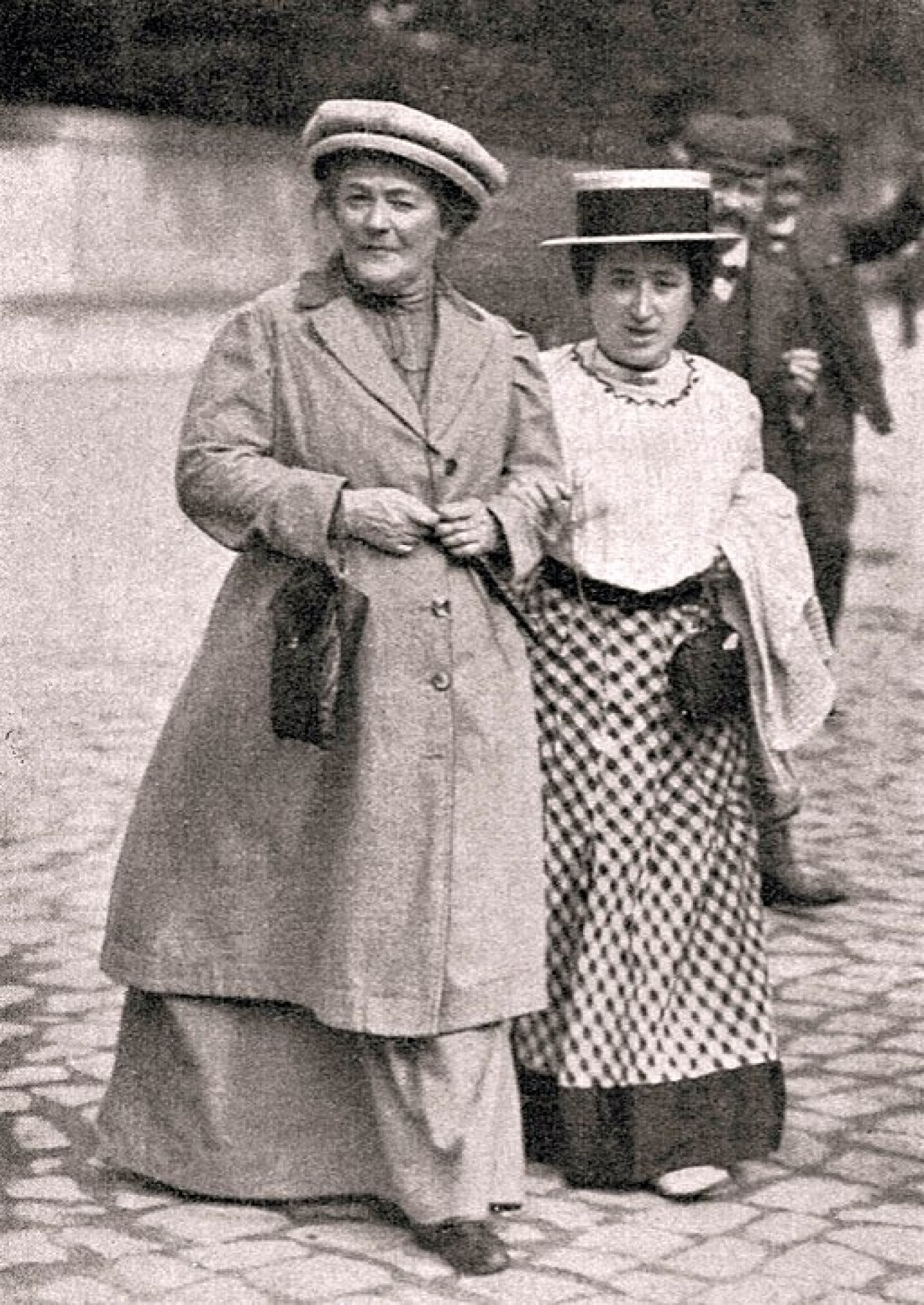 
					Revolutionaries Clara Zetkin and Rosa Luxemburg in January 1910.					 					Wikicommons				