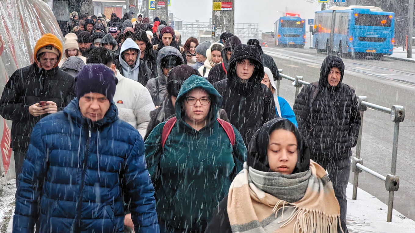 
					People on the street in Moscow.					 					Vasily Kuzmichenok / Moskva News Agency				