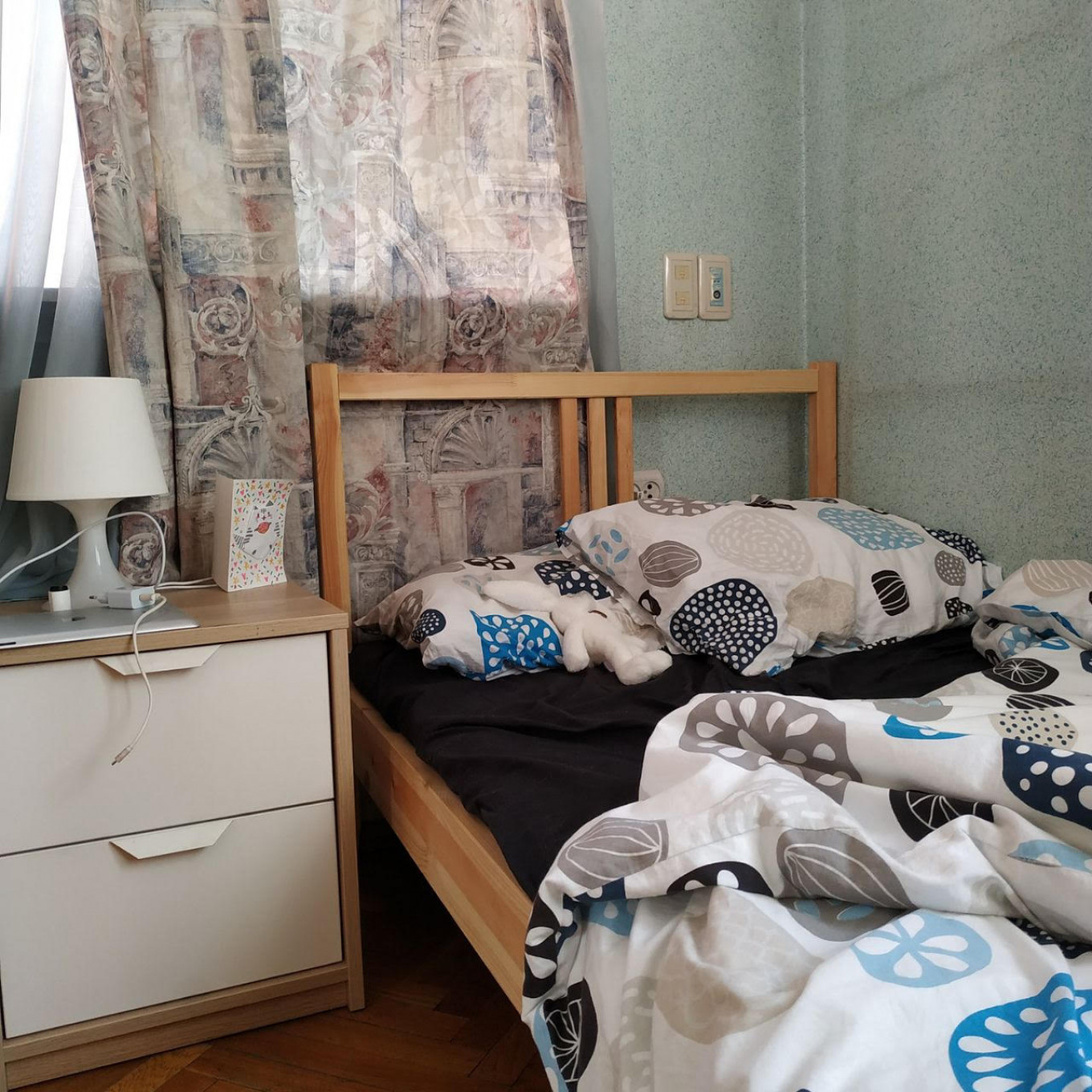 
					A bedroom inside Russia's only shelter for LGBT people.					 									