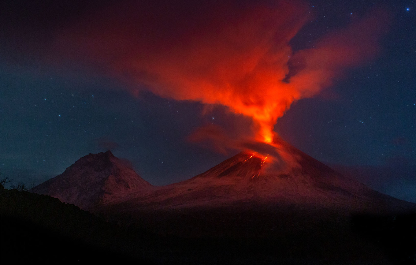
					Kluchevskoi volcano.					 					Elena Vereshchaka (CC BY-SA 4.0)				
