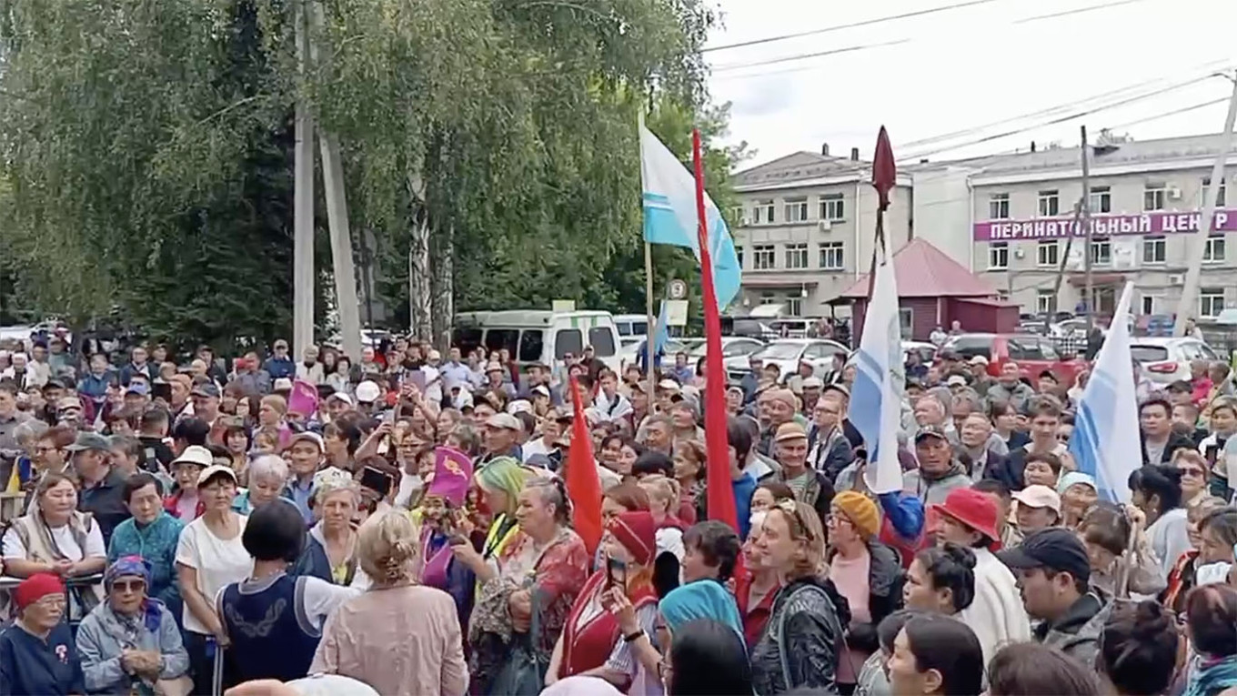 
					Protesters in Gorno-Altaysk.					 					@this_is_Barnaul / Telegram				