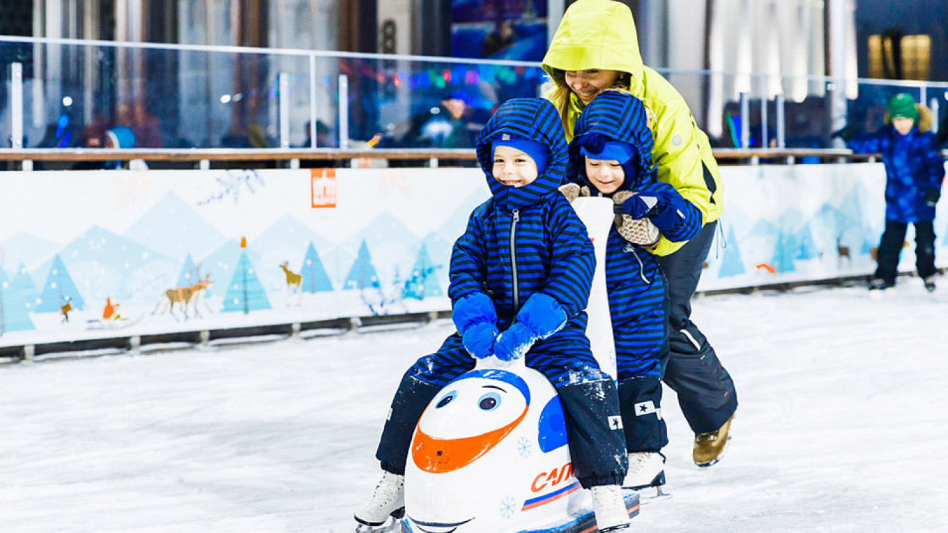 
					Even kids who can't skate have fun on the rink 					 					Courtesy of VDNKh Park				