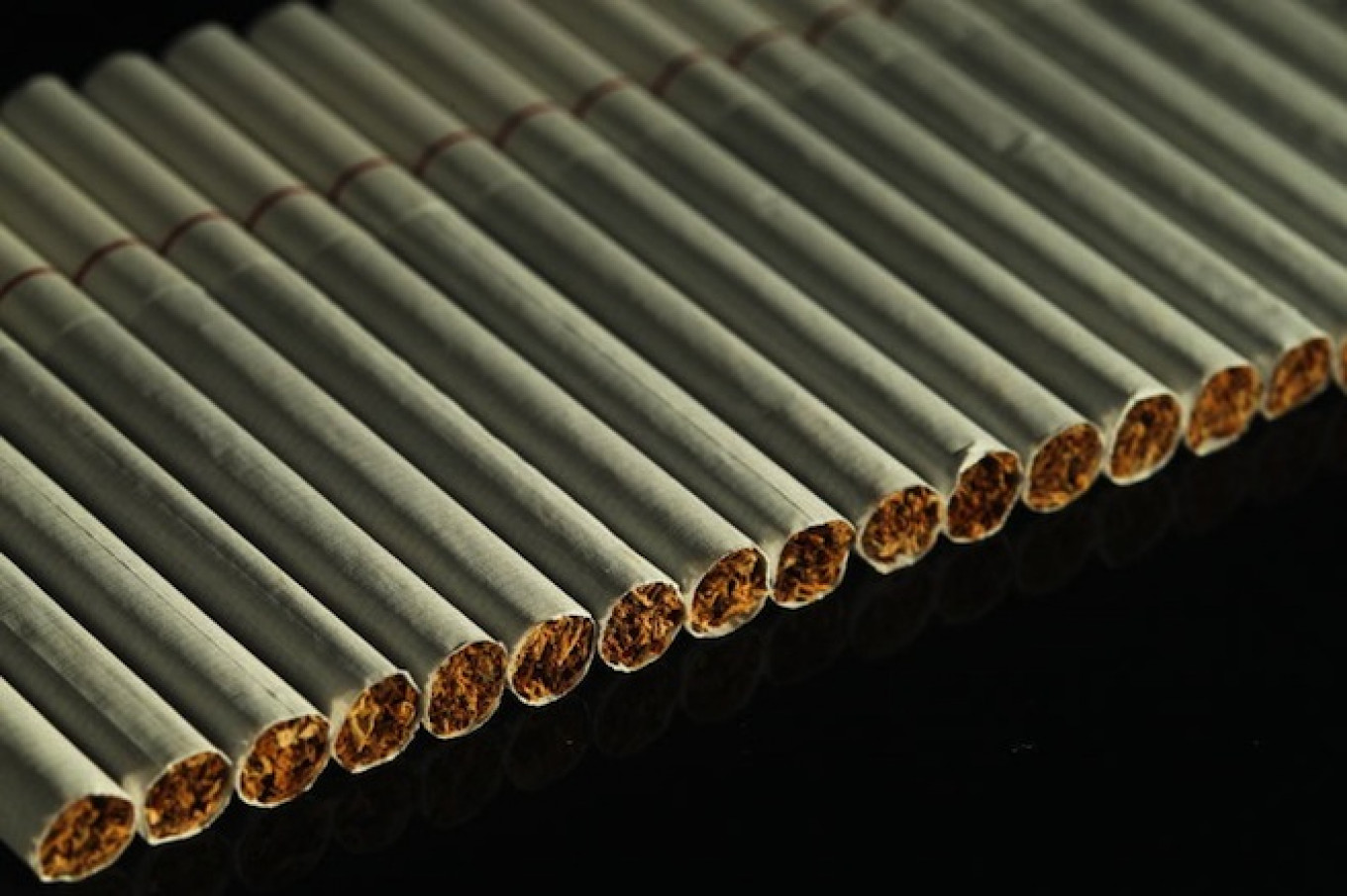 Russian Tobacco Firms Call on Putin to Keep Cigarettes Cheap