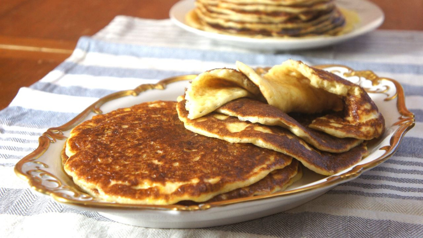 
					scalded yeast batter blinis					 					Pavel and Olga Syutkin				