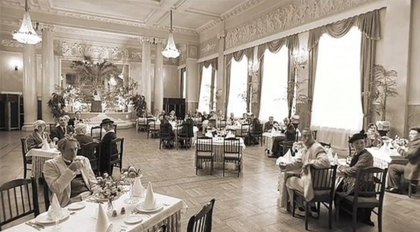 
					Restaurant "Griboyedov" 					 					Still from film "Master and Margarita," 2005				