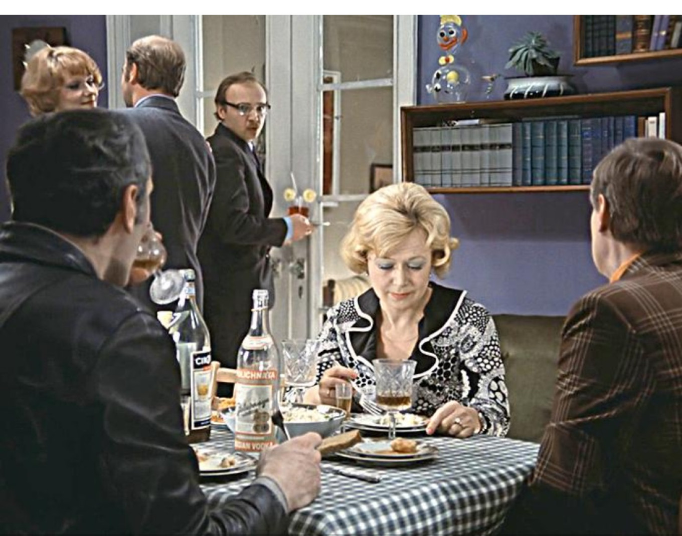 
					"I make that salad better than your wife. You need to add grated apple."					 					Still from the film "Office Romance"				