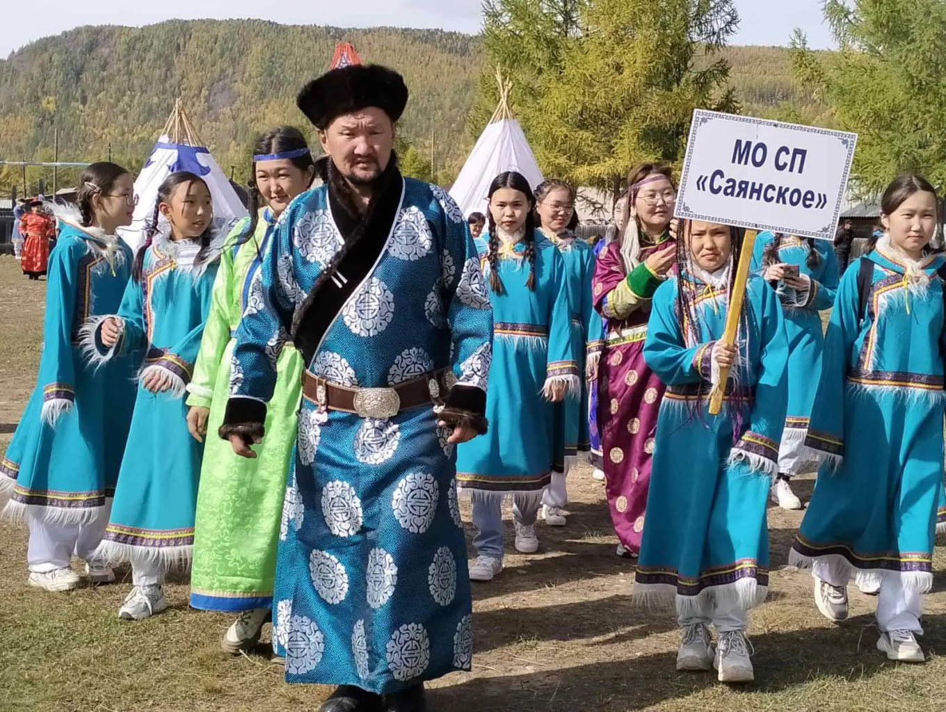 
					Ethnic Evenks and Soyots celebrating Russia’s Day of Indigenous Minority Peoples in the republic of Buryatia.					 					egov-buryatia.ru				