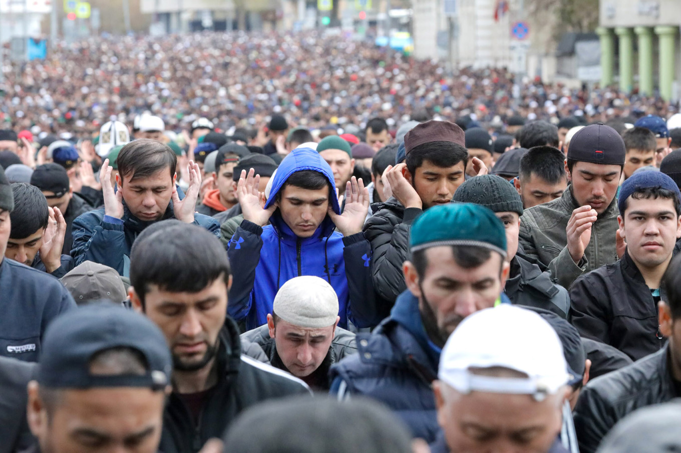 
					Muslims celebrating Uraza Bayram in Moscow.					 					Sophia Sandurskaya / Moskva News Agency				